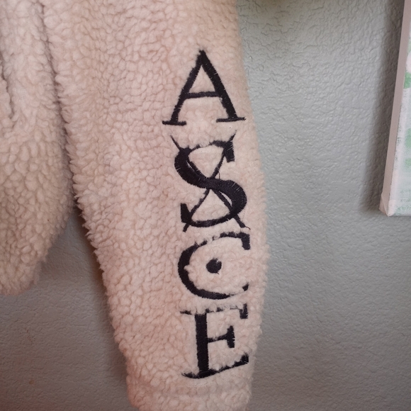 Neaux Wrld One Piece Compass Anime Fuzzy Zip Up Teddy Jacket Pop Art Casual Boho - Picture 3 of 8